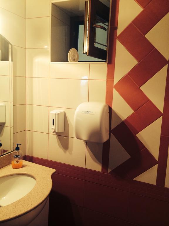 Hotel Fiama Otelu Rosu Номер фото