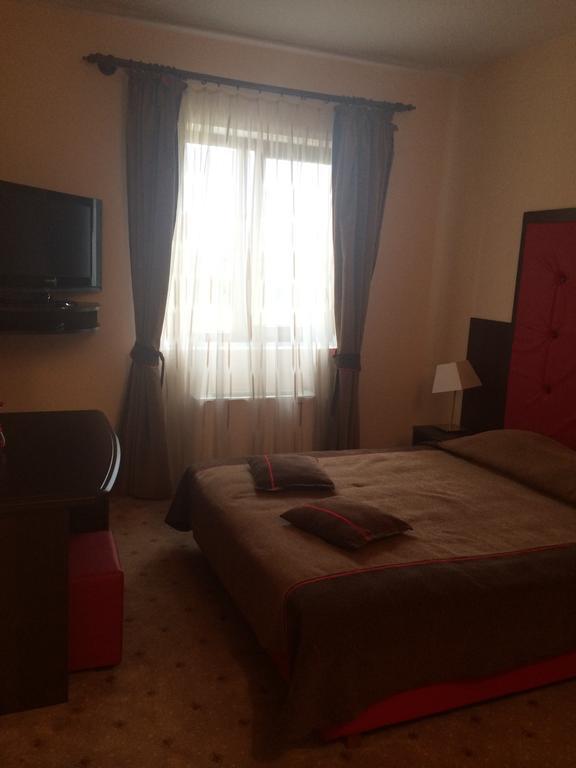 Hotel Fiama Otelu Rosu Номер фото